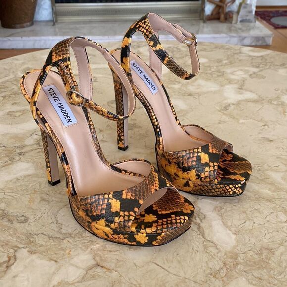 Steve Madden Snakeskin Platform Ankle Strap Heels - As New - Picture 2 of 13
